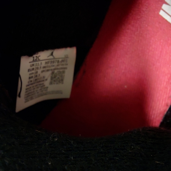 Toddler Boys Black Jordans Size 12 - Picture 9 of 14